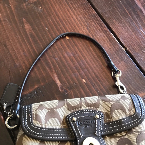Coach Wristlet - Picture 3 of 6